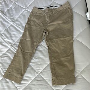 Women’s Capri Gap Stretch Tan Pants